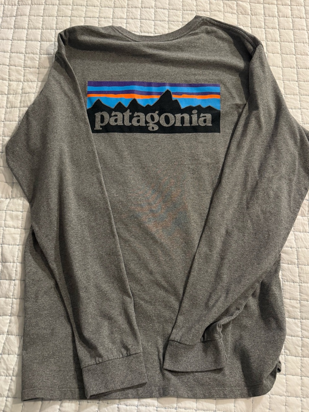 Patagonia P-6 Logo Responsibili-Tee Long Sleeve Gray Large